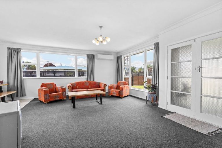 Photo of property in 587 Queen Street East, Levin, 5510