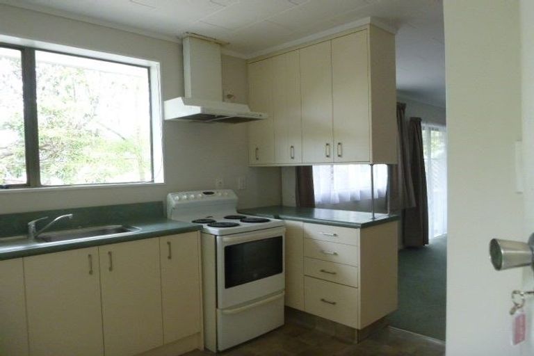 Photo of property in 14 Dakota Grove, Totara Park, Upper Hutt, 5018