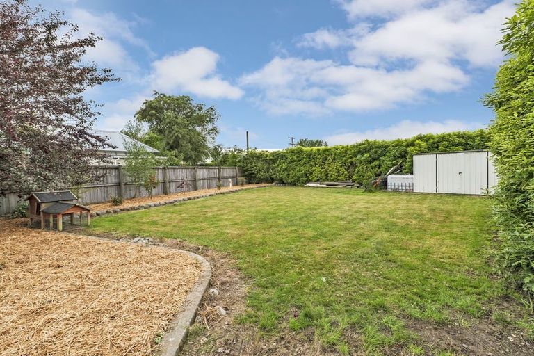 Photo of property in 8 Cross Street, Coalgate, 7673