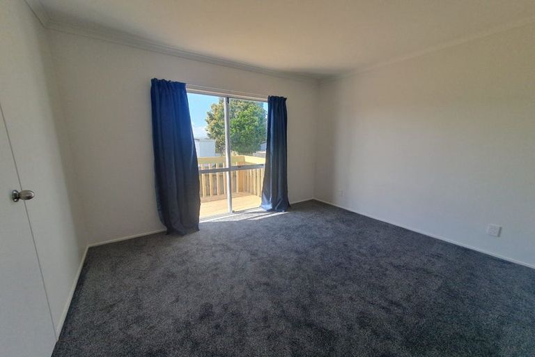 Photo of property in 1/43 Solveig Place, Randwick Park, Auckland, 2105