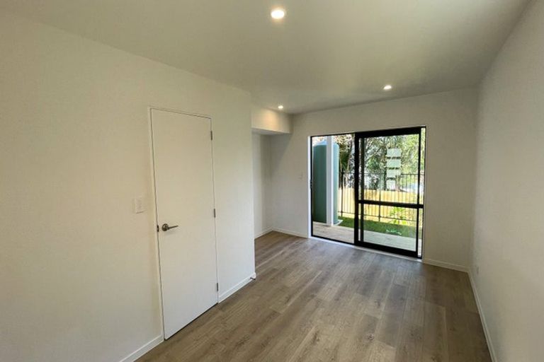 Photo of property in 1/7 South Pacific Place, Henderson, Auckland, 0612