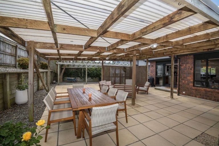 Photo of property in 6 Aotea Drive, Aotea, Porirua, 5024