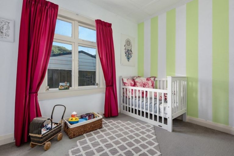 Photo of property in 21 Beaumont Avenue, Alicetown, Lower Hutt, 5010