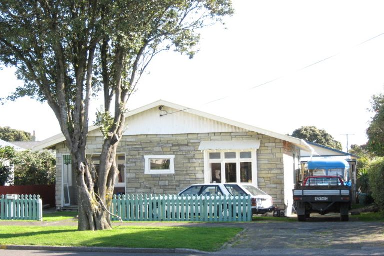 Photo of property in 22 Newton Street, Fitzroy, New Plymouth, 4312