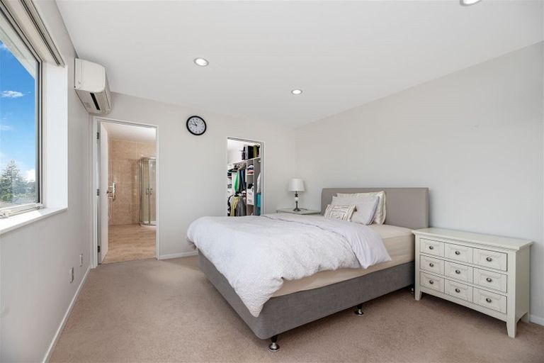 Photo of property in 47 Tiriwa Drive, Massey, Auckland, 0614