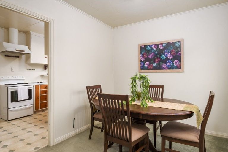 Photo of property in 12a Heta Road, Inner Kaiti, Gisborne, 4010