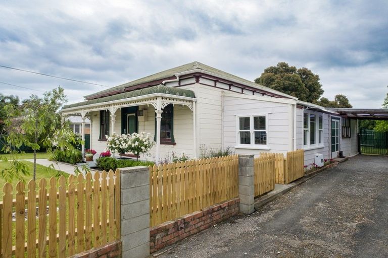 Photo of property in 10 Perry Street, Mangapapa, Gisborne, 4010