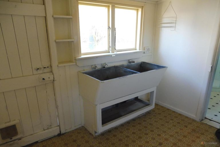 Photo of property in 70 Waimate Highway, Saint Andrews, 7988