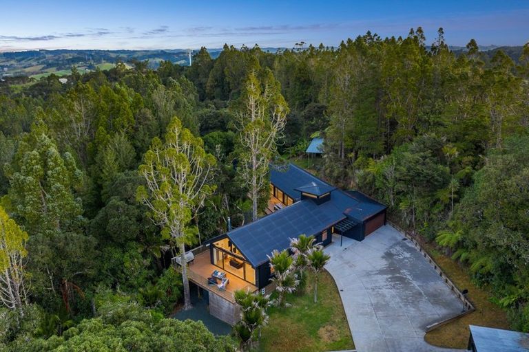 Photo of property in 123 Pinchgut Road, Kaukapakapa, 0873