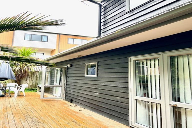 Photo of property in 13 Schnapper Rock Road, Greenhithe, Auckland, 0632