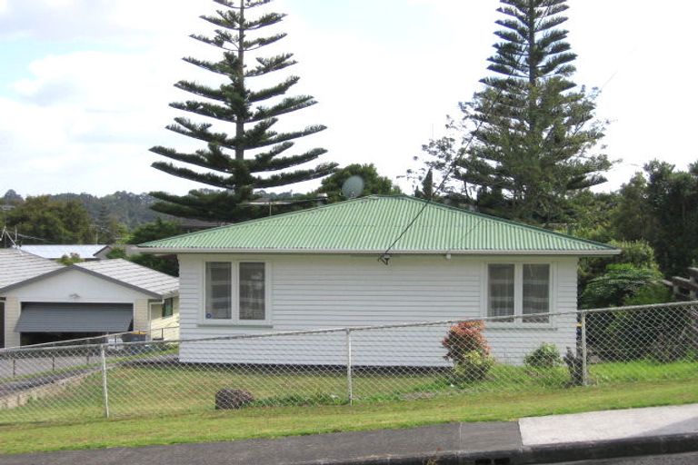 Photo of property in 9 Aeroview Drive, Beach Haven, Auckland, 0626