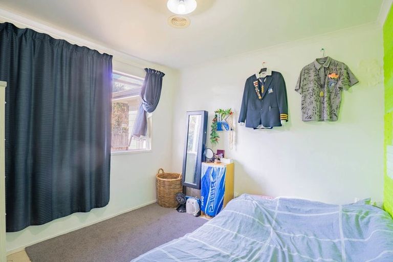 Photo of property in 20 Becker Drive, Weymouth, Auckland, 2103