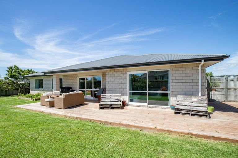 Photo of property in 59 Darlington Street, Ngatea, 3503