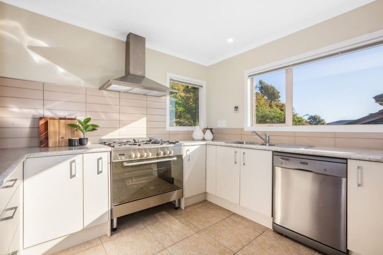 Photo of property in 19 Aspiring Terrace, Aotea, Porirua, 5024