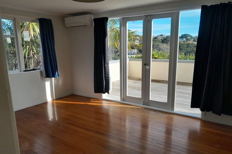 Photo of property in 1/20 Philson Terrace, Browns Bay, Auckland, 0630