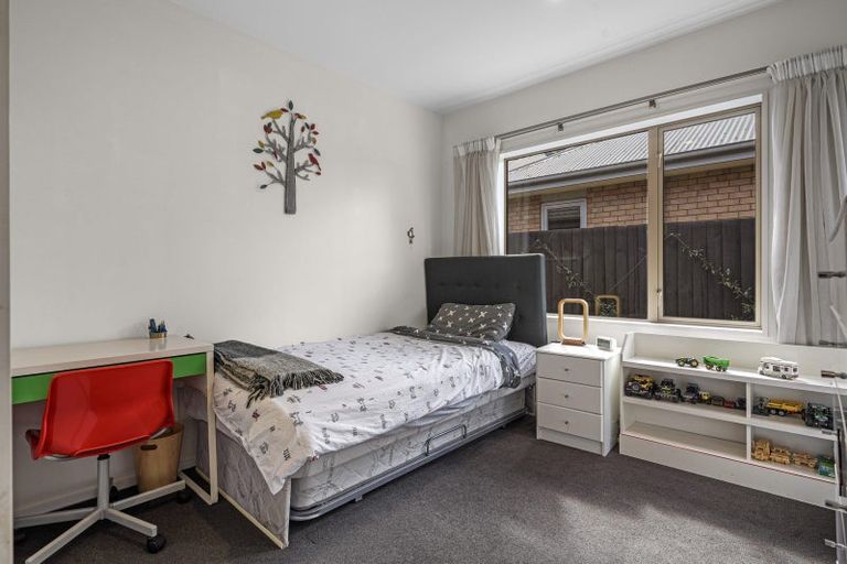 Photo of property in 16 Pukeko Place, Rangiora, 7400