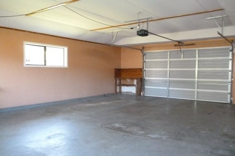 Photo of property in 1 Pohutukawa Drive, Pukete, Hamilton, 3200