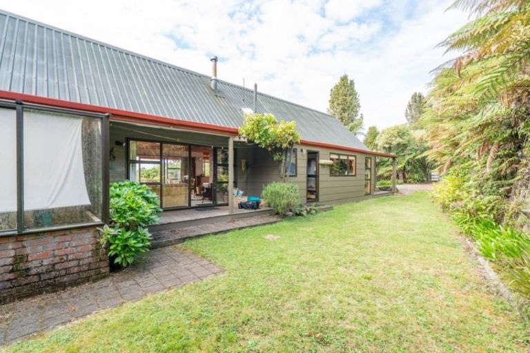 Photo of property in 27 Hauraki Terrace, Pukawa Bay, Turangi, 3381