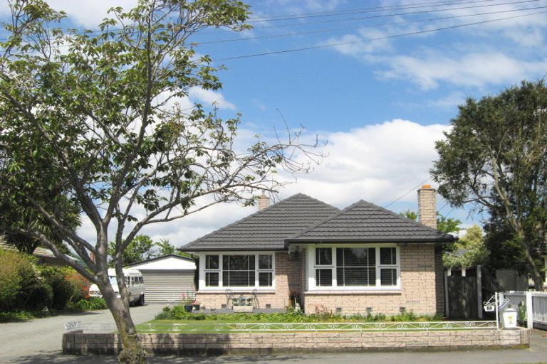 Photo of property in 11 Glencoe Street, Burnside, Christchurch, 8053