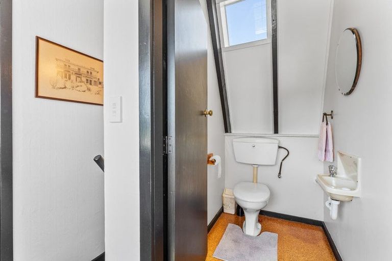 Photo of property in 20 Glen Road, Raumati South, Paraparaumu, 5032