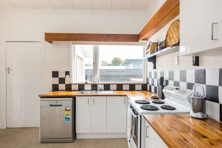 Photo of property in 42 King Street, Marton, 4710