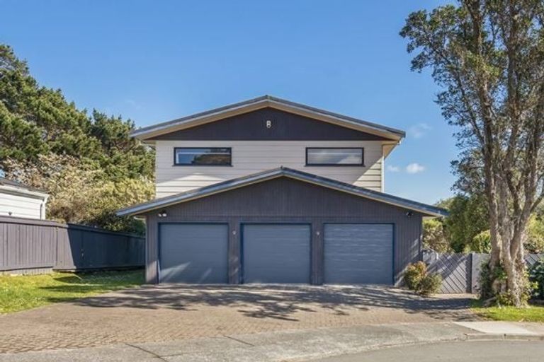 Photo of property in 9 Curacao Place, Grenada Village, Wellington, 6037