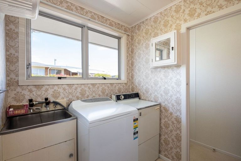 Photo of property in 40 Nevada Drive, Merrilands, New Plymouth, 4312