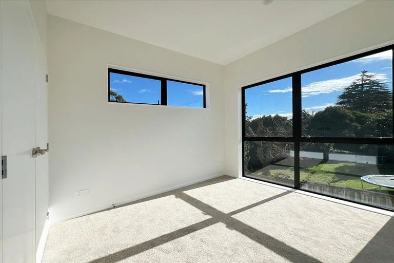 Photo of property in 30d Tudor Road, Henderson, Auckland, 0610