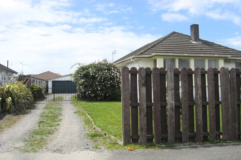 Photo of property in 46 Lambeth Crescent, Redwood, Christchurch, 8051