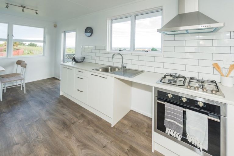 Photo of property in 56 Lee Street, Castlecliff, Whanganui, 4501