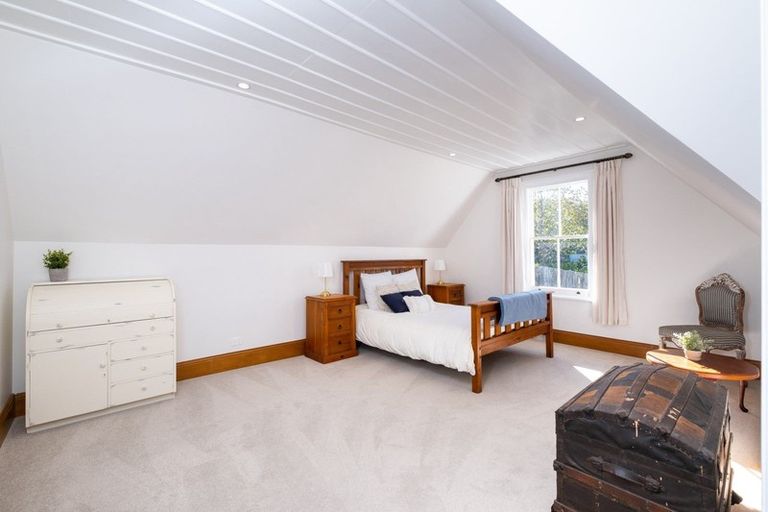 Photo of property in 14 Cameron Road, Bluff Hill, Napier, 4110