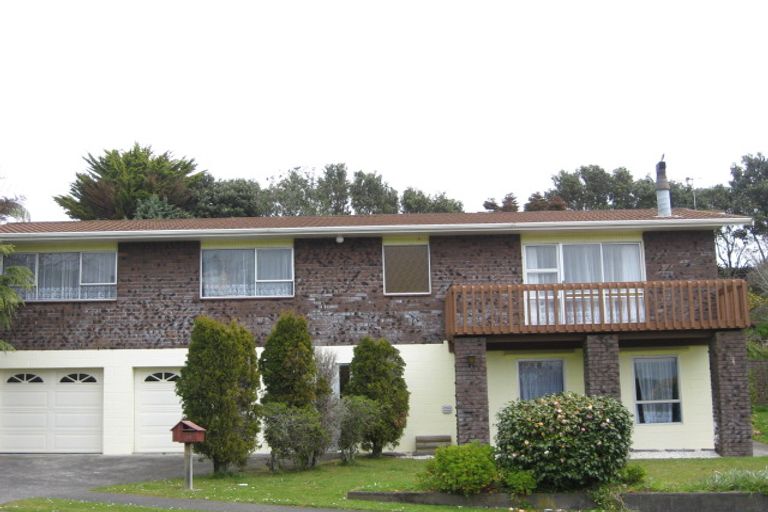 Photo of property in 13 La Salle Drive, Westown, New Plymouth, 4310
