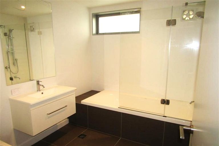 Photo of property in 3/38 Makara Road, Karori, Wellington, 6012