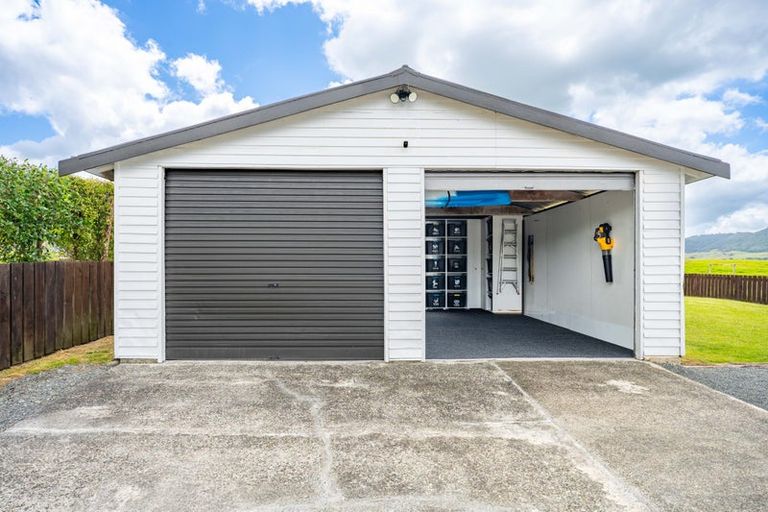 Photo of property in 28 Bickerstaffe Road, Maungaturoto, 0520