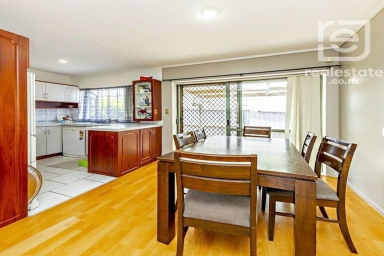 Photo of property in 4 Bernina Place, Weymouth, Auckland, 2103