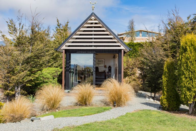 Photo of property in 17 D'archiac Drive, Lake Tekapo, 7999