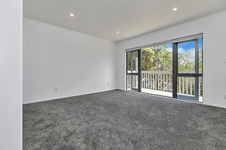 Photo of property in 1/3 Erewhon Place, Birkdale, Auckland, 0626