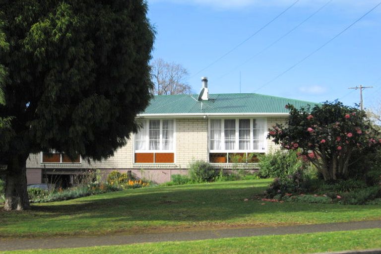 Photo of property in 15 Tuatara Drive, Te Kamo, Whangarei, 0112