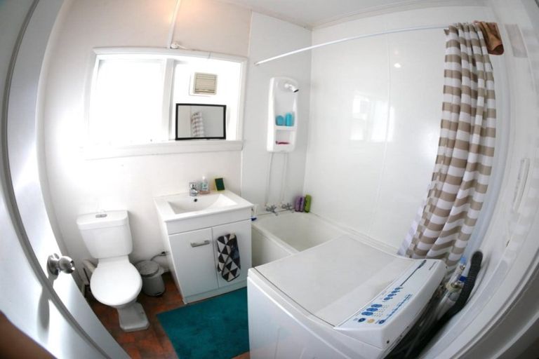 Photo of property in 1/57 Hawker Street, Mount Victoria, Wellington, 6011