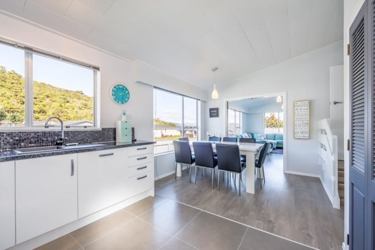 Photo of property in 183 Major Drive, Kelson, Lower Hutt, 5010