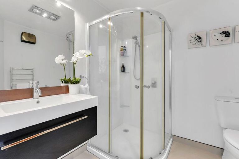 Photo of property in 12 Mclaren Place, Chedworth, Hamilton, 3210