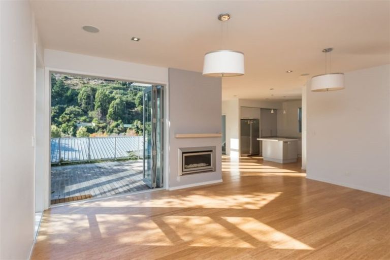 Photo of property in 5 Maurice Knowles Lane, Cashmere, Christchurch, 8022