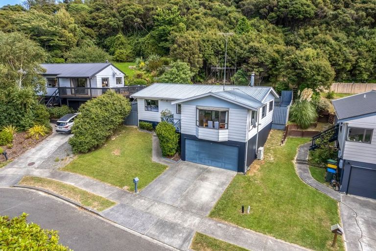 Photo of property in 62 Albatross Close, Whitby, Porirua, 5024