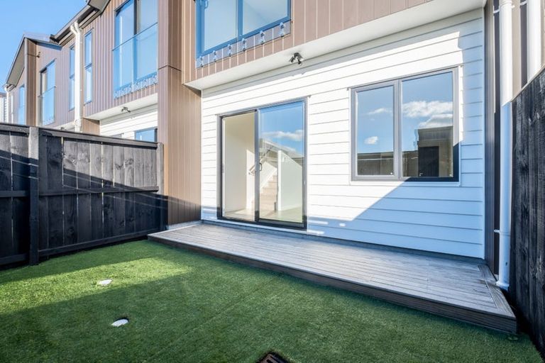 Photo of property in 11 Waotapuke Place, Papakura, 2110