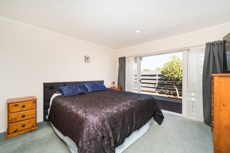 Photo of property in 12/358 College Street, West End, Palmerston North, 4410