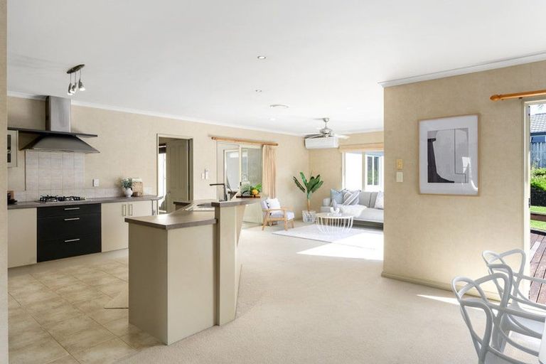 Photo of property in 31 Cairns Crescent, Rototuna, Hamilton, 3210