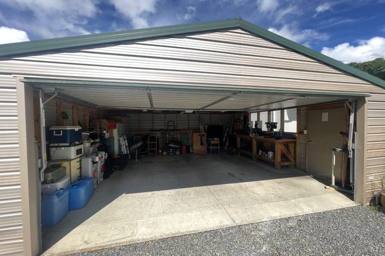 Photo of property in 1106 State Highway 1, Manakau, Levin, 5573