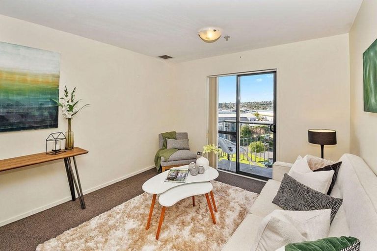 Photo of property in 6l/17 Crown Lynn Place, New Lynn, Auckland, 0600