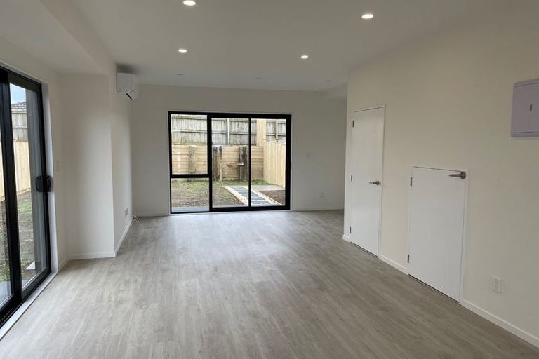 Photo of property in 6a Poruru Close, Papakura, 2110