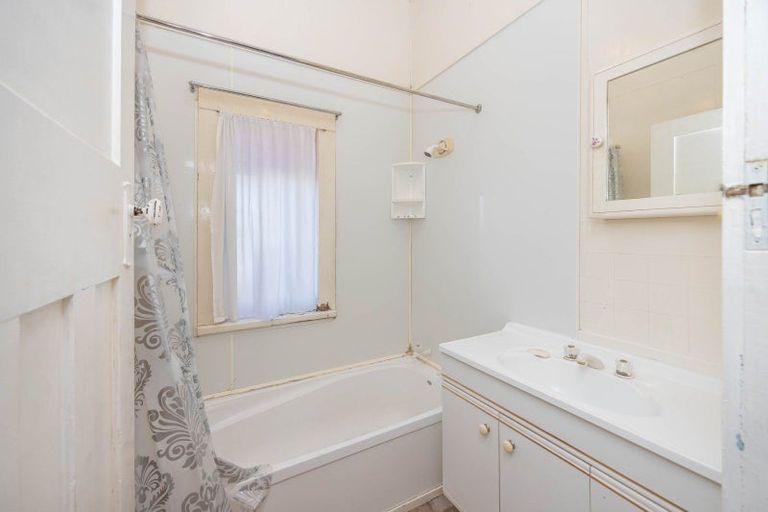 Photo of property in 194 Great South Road, Huntly, 3700